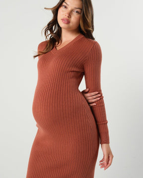 Maternity sweater dress, luxury copper orange nursing dresses, bodycon knit maxi breastfeeding friendly maternity dress. Long maternity dresses, petite friendly maternity office wear.