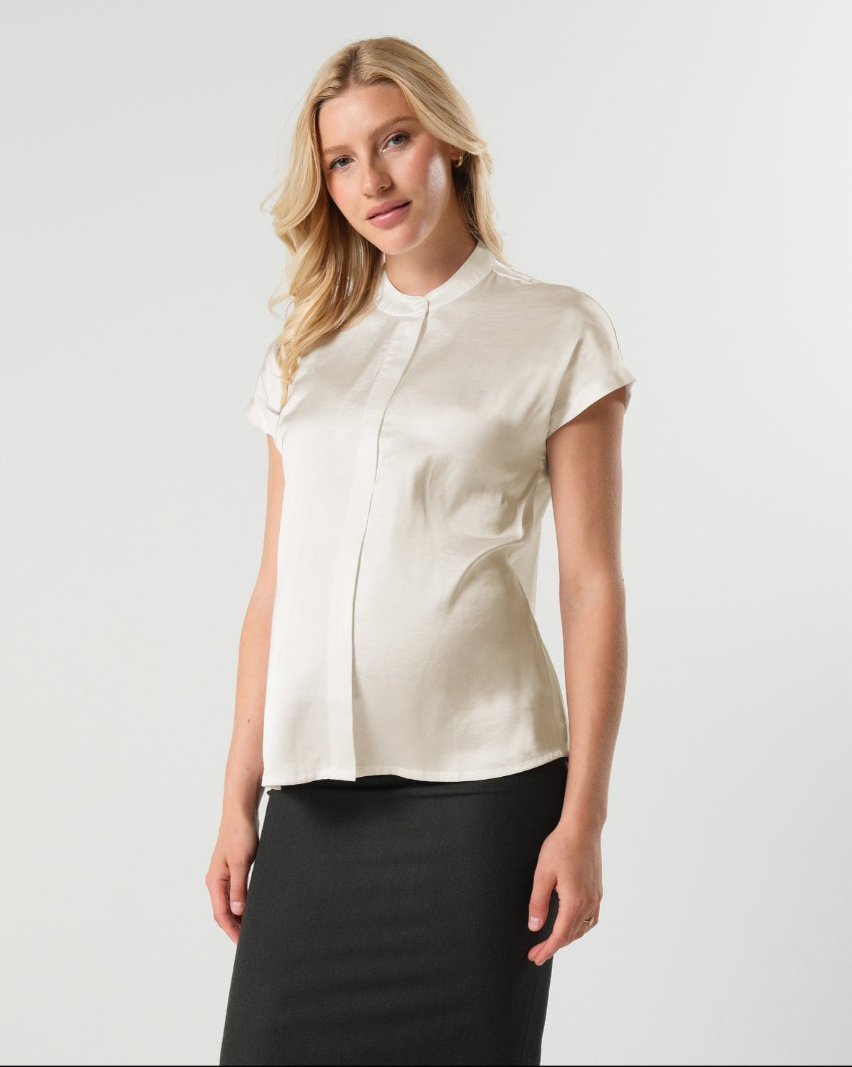 Luxury cream white maternity and nursing shell top. Pregnancy business attire for work and the courtroom. Pregnant lawyer and petite friendly. High quality jewel teal breastfeeding workwear shirt by MARION. 