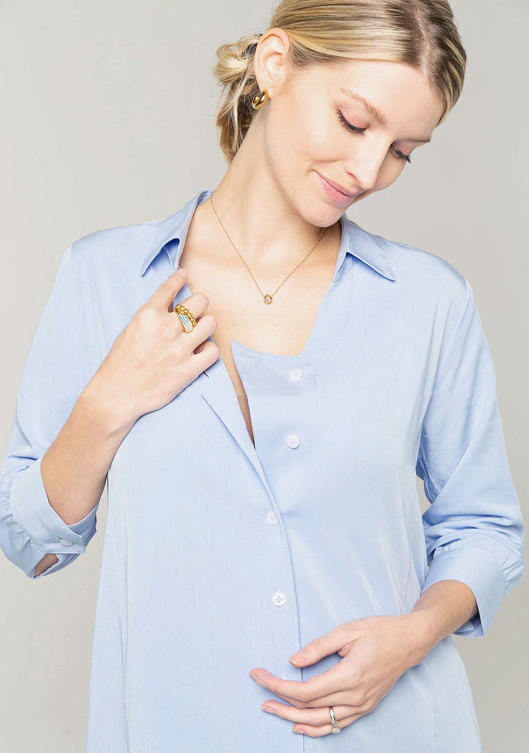 Petite maternity button down top. Breastfeeding top for nursing. Pale blue. 